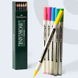 أقلام رصاص وأقلام حبر وأقلام تلوين