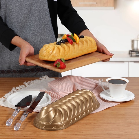 Fun deals cake pans