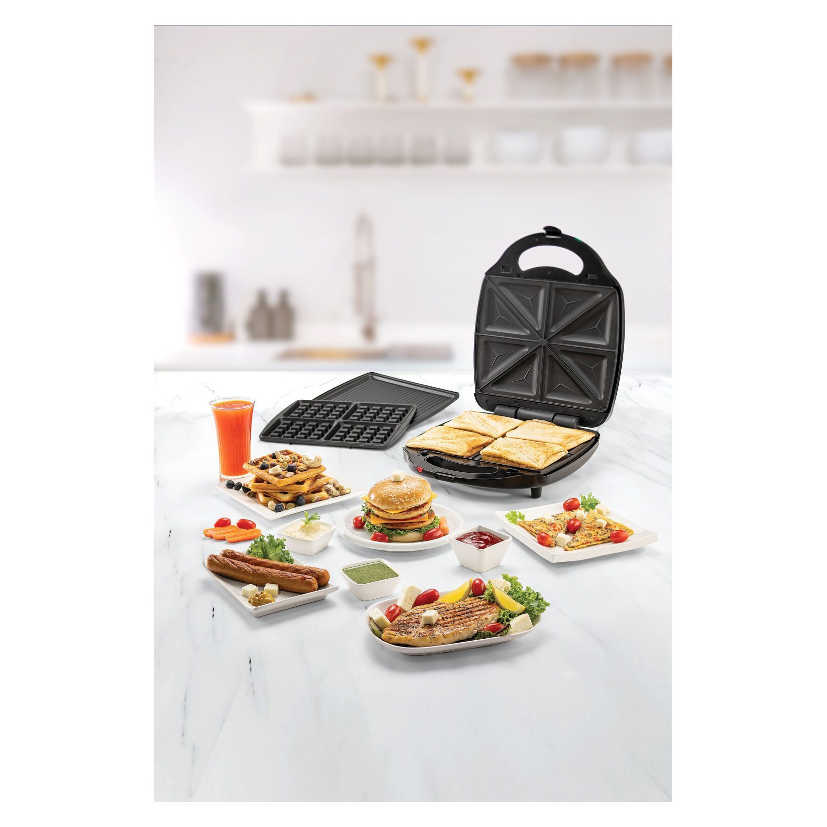 Buy Black+Decker 750W 3 In 1 Sandwich, Grill And Waffle Maker, Black/Silver  - TS2090-B5 Online - Shop Electronics & Appliances on Carrefour UAE