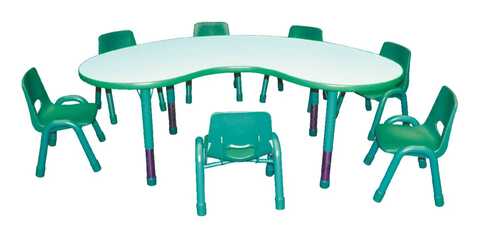 Plastic table 2024 with chairs