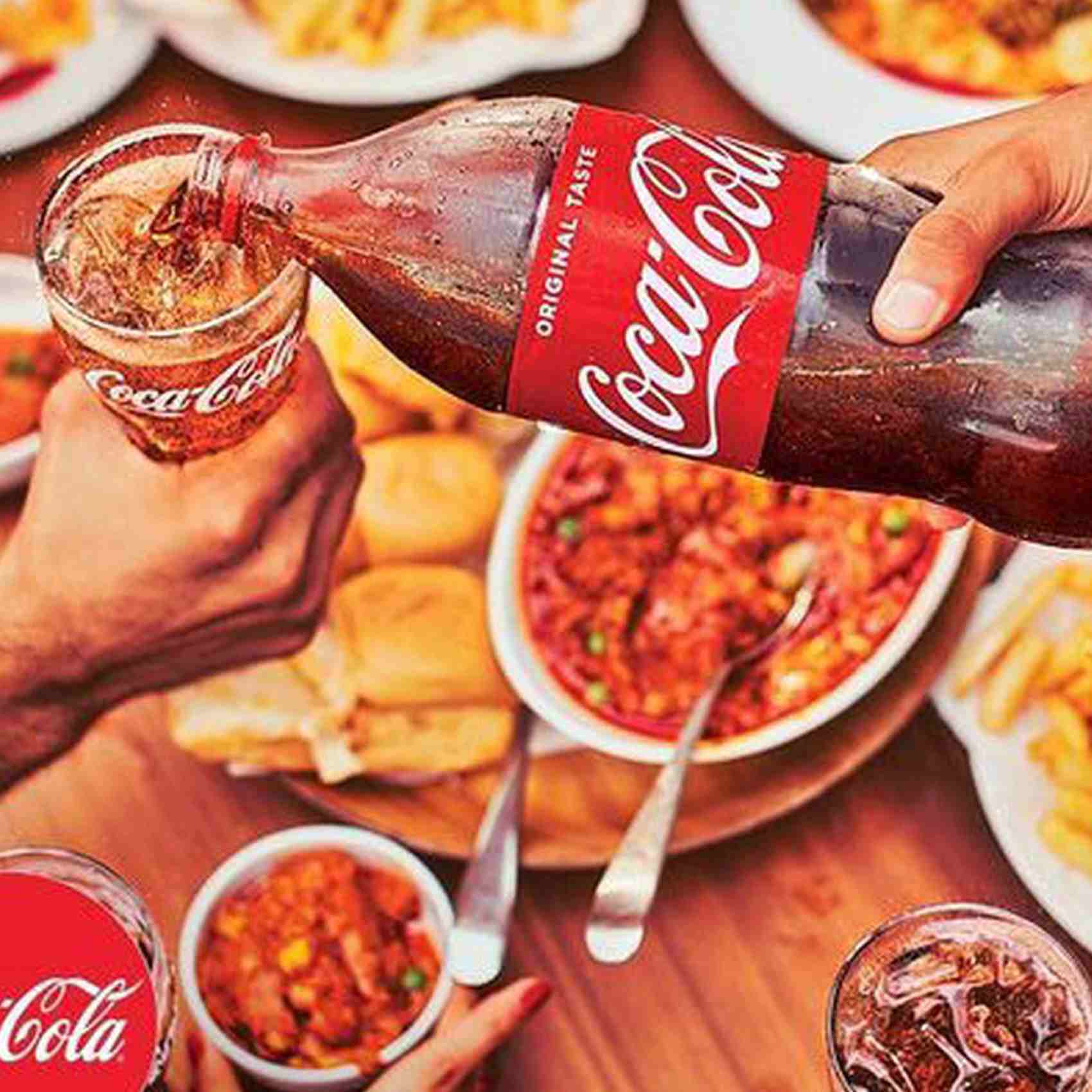 Buy Coca Cola Carbonated Drink 1 5l Online Shop Beverages On Carrefour Uae