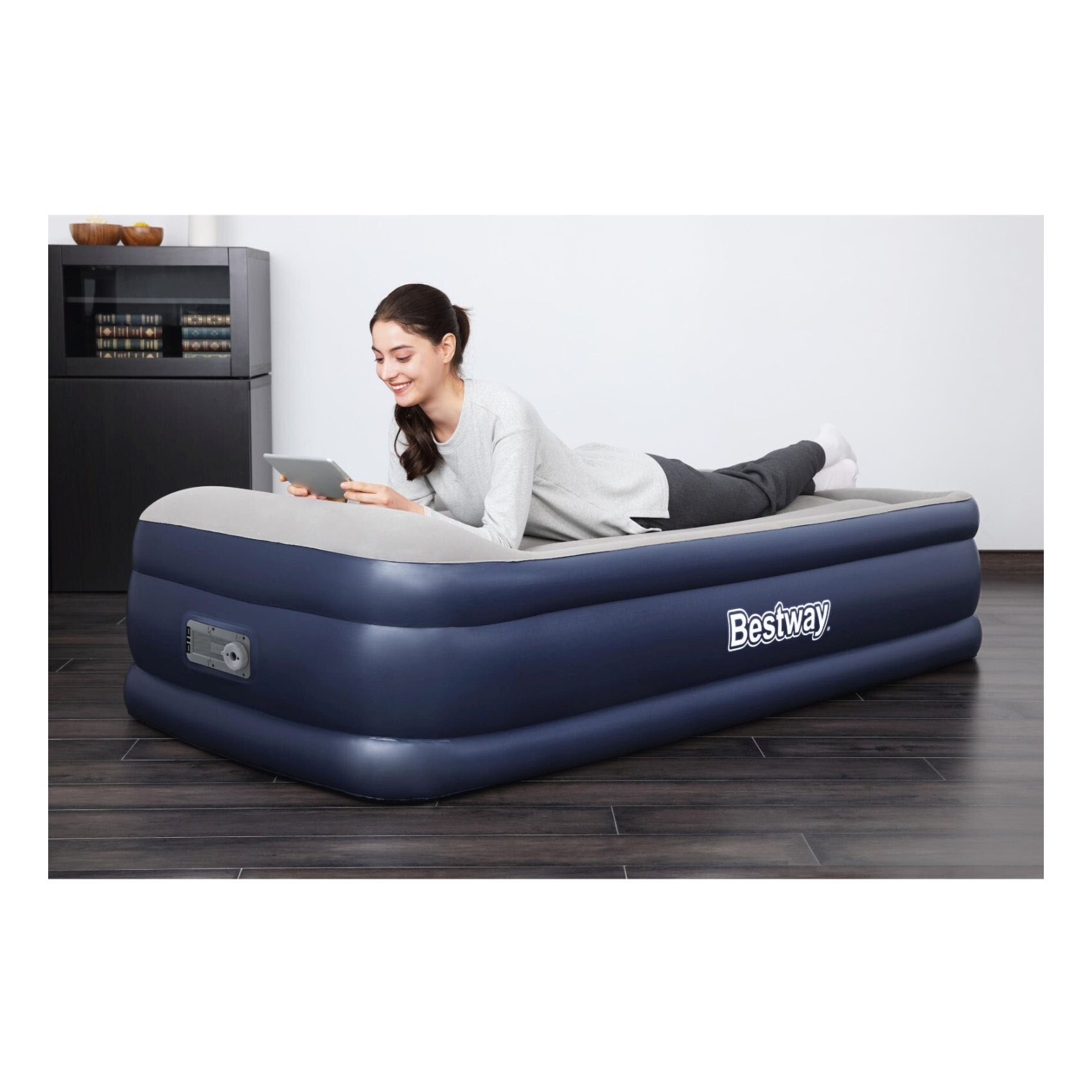 Beach inflatable outlet bed