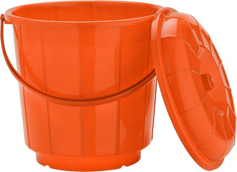 Small bucket with lid and clearance handle