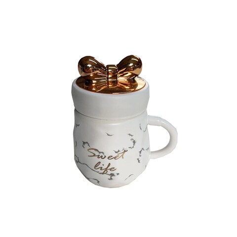 Ceramic coffee mug store with lid