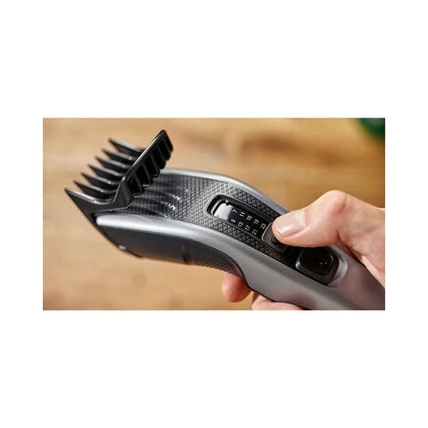 Buy Philips Series 3000 Hair Clipper HC3525 Black Online - Shop Beauty &  Personal Care on Carrefour UAE