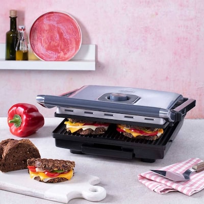 Buy Black+Decker 750W 3 In 1 Sandwich, Grill And Waffle Maker, Black/Silver  - TS2090-B5 Online - Shop Electronics & Appliances on Carrefour UAE
