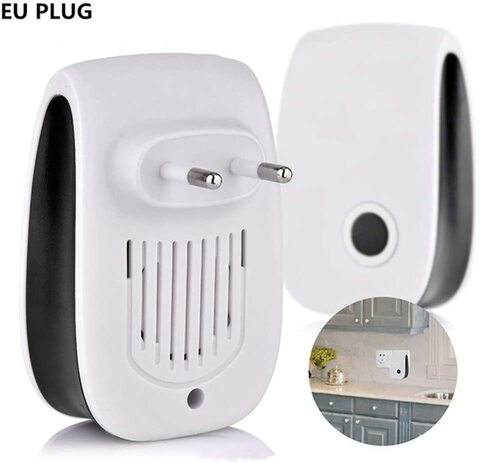 Ultrasonic pest repellent outlet safe for dogs