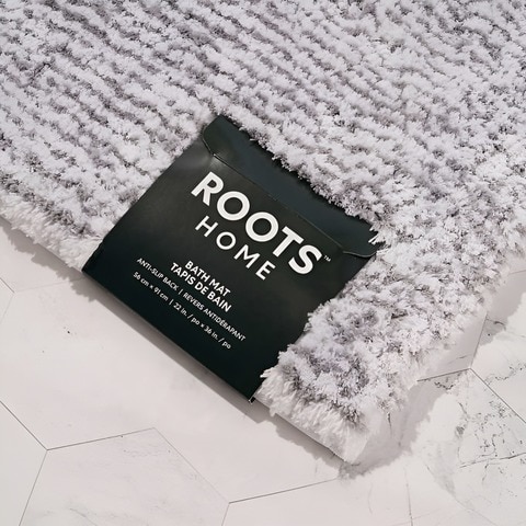 Roots Home Collection Bath Mat 22in x 36in, 55 x 91 cm Blue,white
