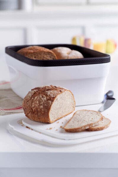 Tupperware Bread Saver- Storage Container & Bread Box for Bread, Pastries,  Bagels & More, CondensControl- Moisture Control Technology, Keeps Bread