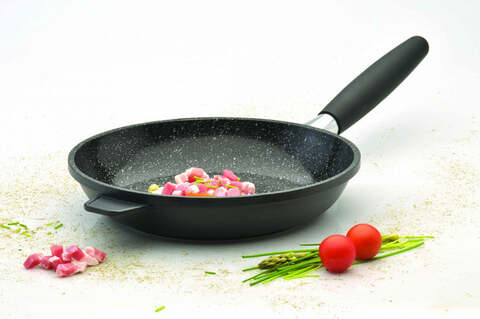 EuroCAST Professional Series 8 non-stick fry pan