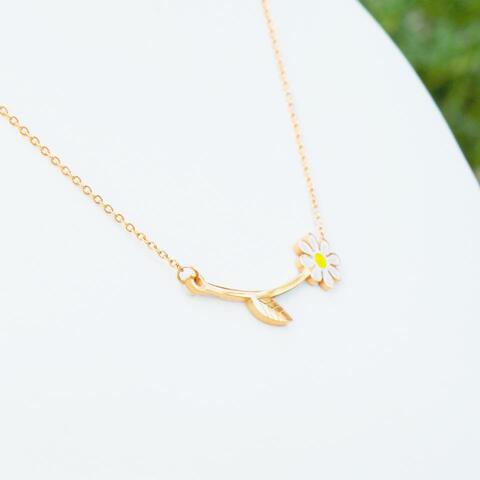 Lily necklace deals