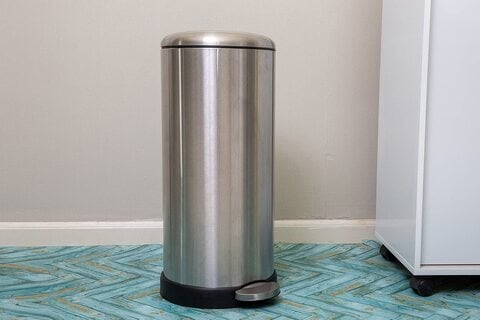 اشتري Pan Emirates Sino Soft Close Step Bin, Chrome, 30l D39x68cm في الامارات