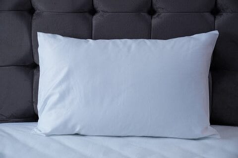 2 white best sale pillow cases