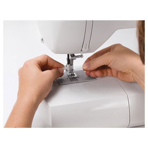 Singer Sewing Machine 6160