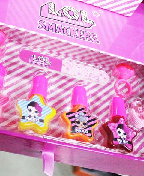 L.O.L Surprise! Smackers Make up station for girls  to gift your princess- Ages 3+
