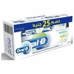 اشتري فرشاة اسنان اورال-بي للعناية باللثة ومنيا الاسنان + معجون اسنان اورال بي للتنظيف العميق للثة - 75 مل‎ في مصر