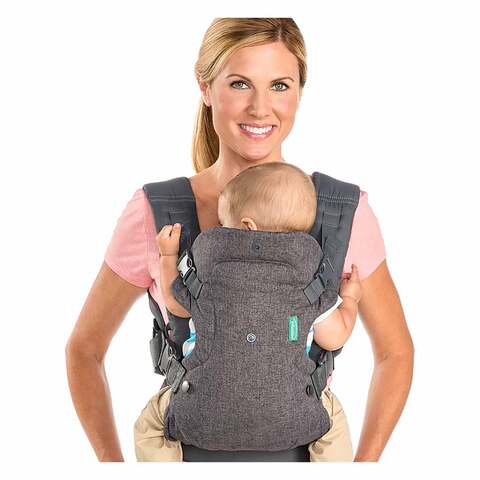 1 month old 2024 in baby carrier