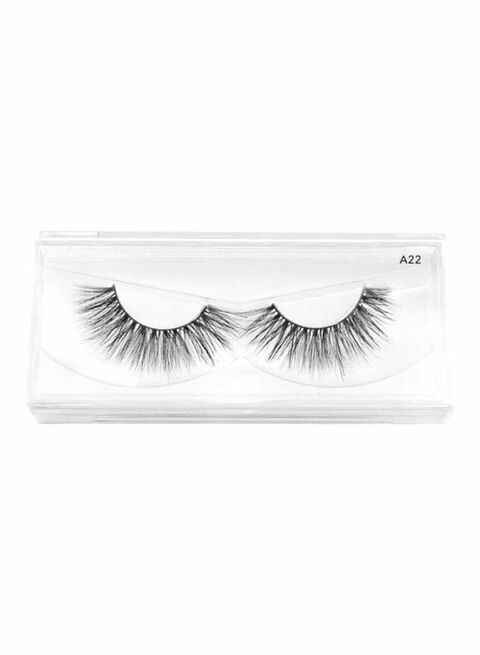 اشتري Generic Pair Of Artificial Eyelashes - Black في الامارات