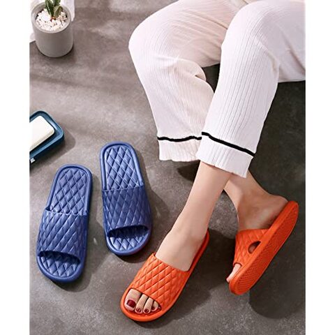 Anti slip bathroom outlet slippers