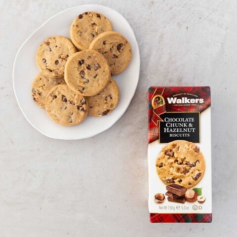 Walkers Chocolate Chunk And Hazelnut Biscuits 150g