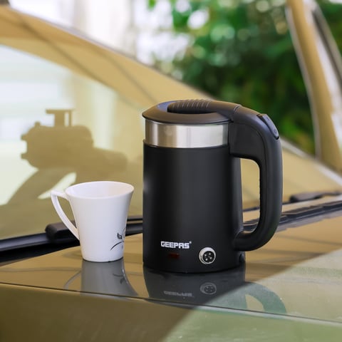 Car charger outlet kettle