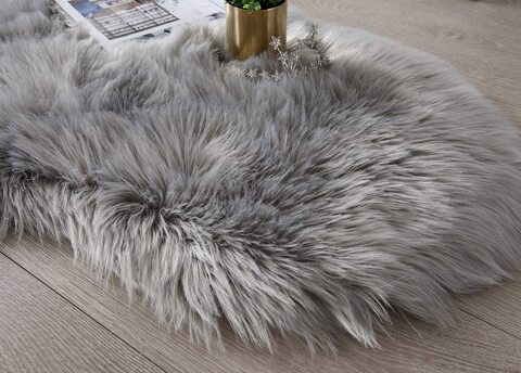 Soft Fluffy Rug White Faux Sheepskin Fur Area Rug Shaggy Couch Cover Seat  Cushion Furry Carpet Beside Rugs for Bedroom Floor Sofa Living Room Runner,  0.6m x 1.8m SERISSA (White) 