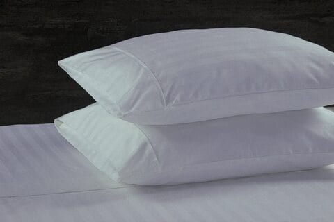 2 white pillow sales cases