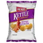 Buy Herrs Kettle Cooked Honey Sriracha Potato Chips 142g in UAE