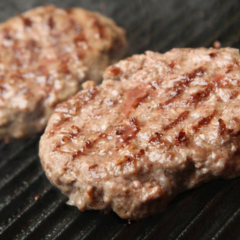 برغر لحم بقري صافي نيوزيلاندي قطعة 150غرام