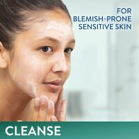 Cetaphil Gentle Clear Clarifying Blemish Cleanser 124ml, Face Wash For Gently Cleaning Pores, With 2% Salicylic Acid &amp; Aloe Vera For Sensitive Skin