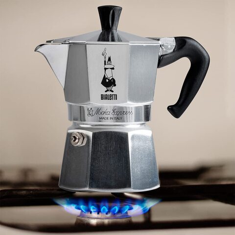 Buy Bialetti Moka Express Caffettiera In Alluminio, 6 Cups, Acciaio  Inossidabile, Argento Online - Shop Home & Garden on Carrefour UAE