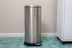 اشتري Pan Emirates Sino Soft Close Step Bin, Chrome, 30l D39x68cm في الامارات