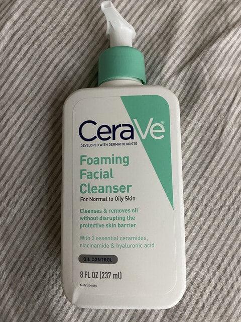 CeraVe, Foaming Facial Cleanser, 8 fl oz (237 ml)